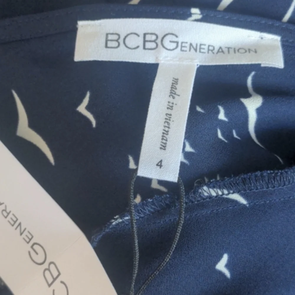 BCBGeneration Navy and White Birds Print Half Tie Sleeve V Back Mini Dress 4